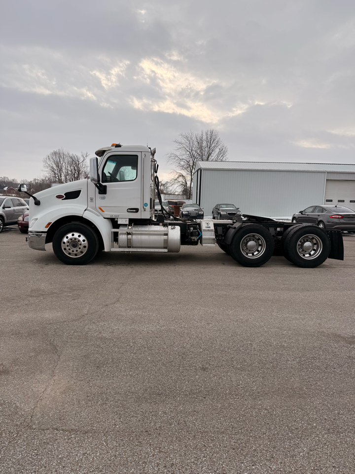 Peterbilt 587  2016
