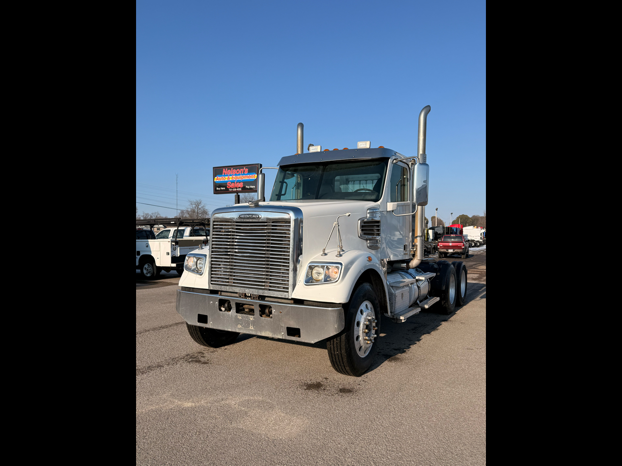 2014 Freightliner Coronado 132 