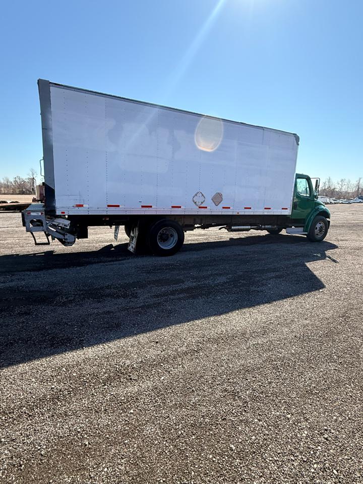 Freightliner M2  2016