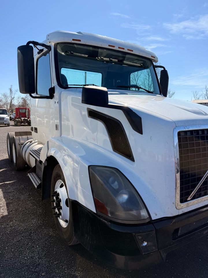 Volvo VNL  2014