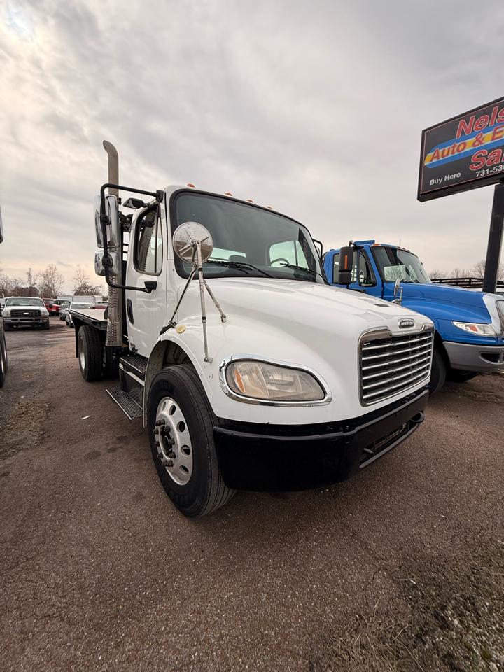 Freightliner M2  2012