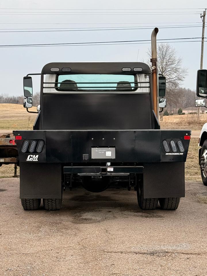 Freightliner M2  2012