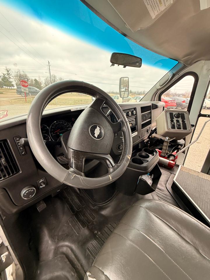 Chevrolet G-Series Van  2009