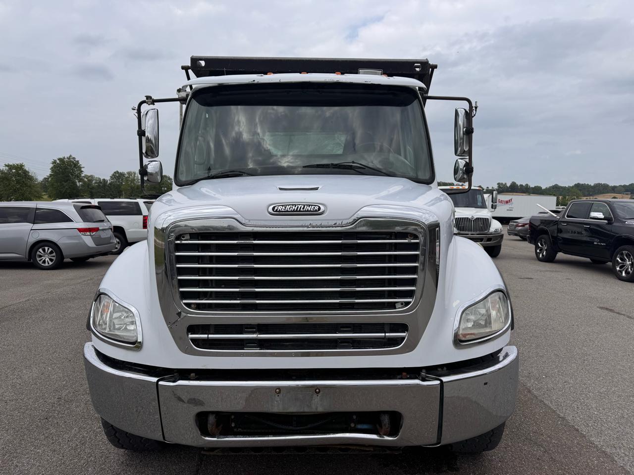 Freightliner M2  2006