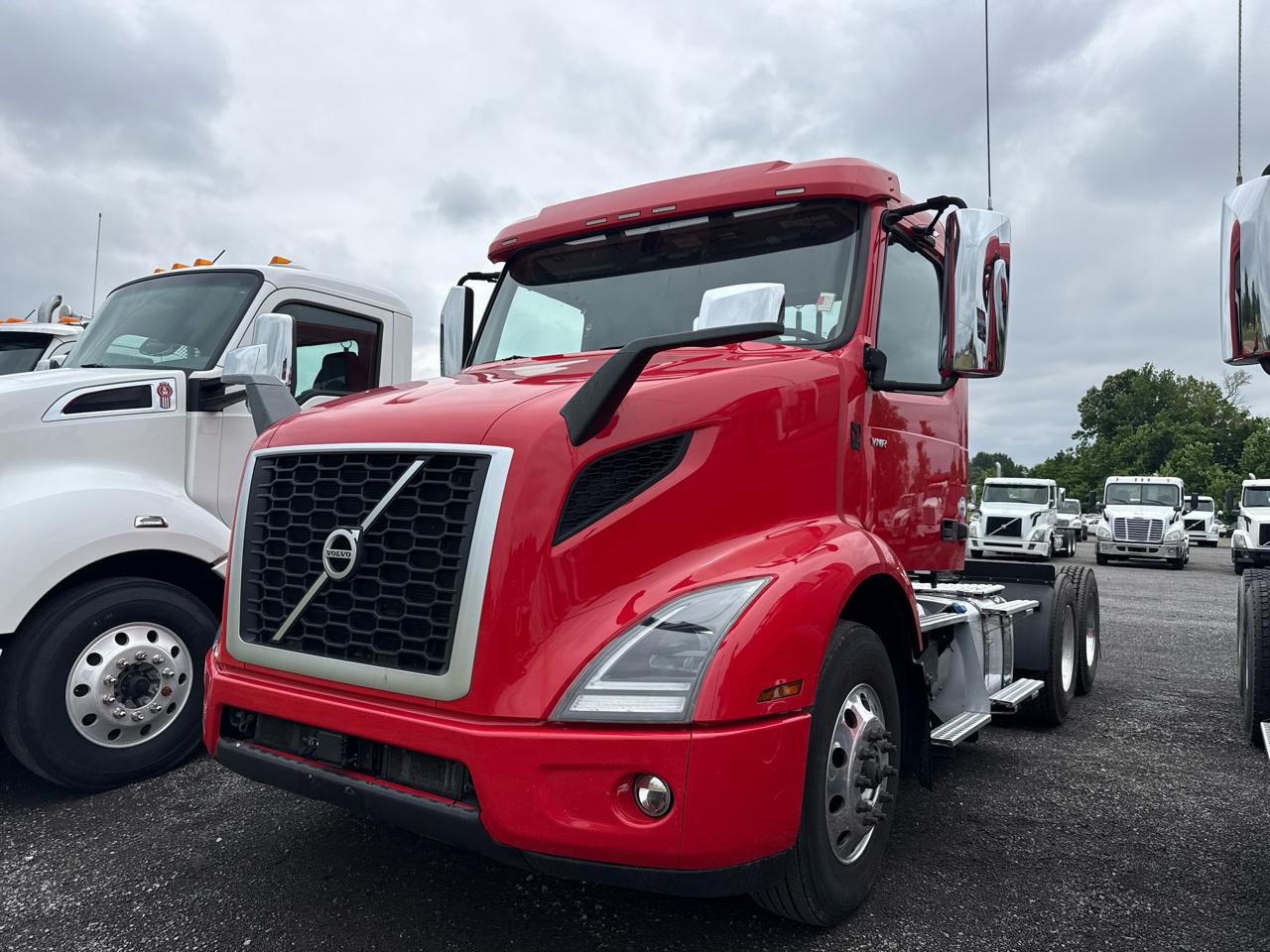 Volvo VNR  2022