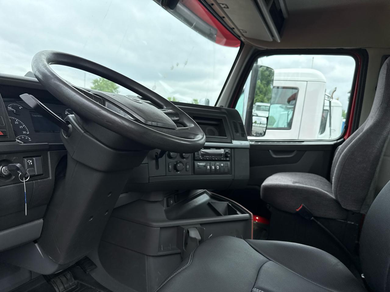 Volvo VNR  2022