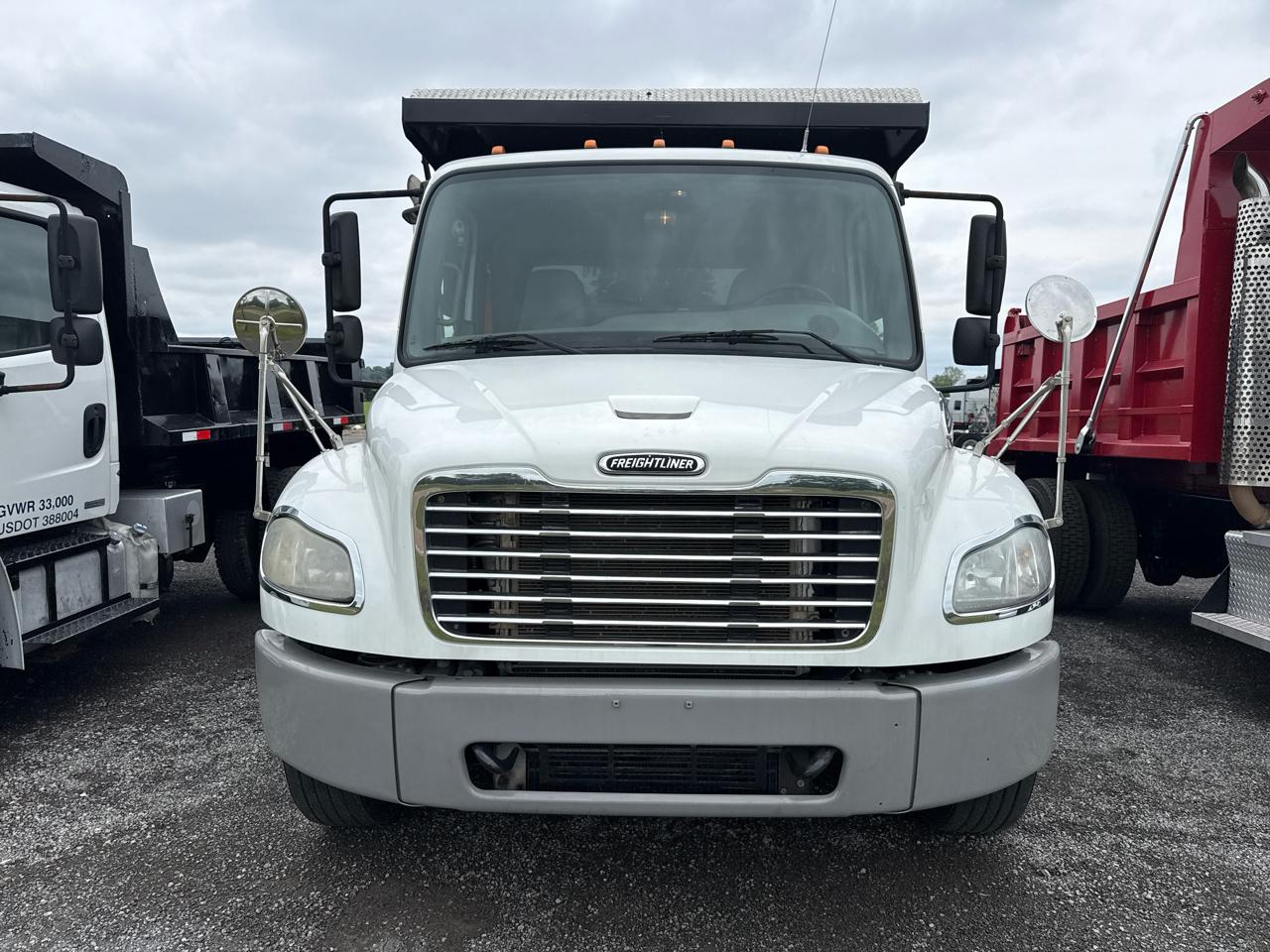 Freightliner M2  2011