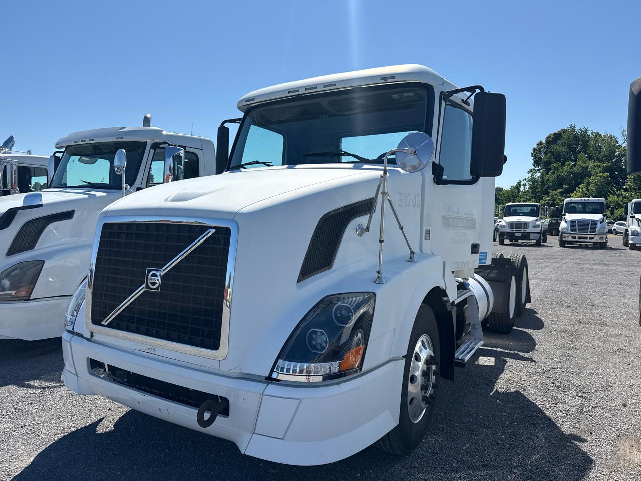 Volvo VNL  2012