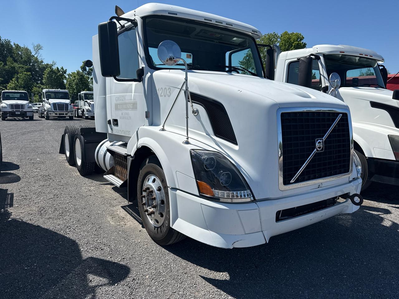 Volvo VNL  2012