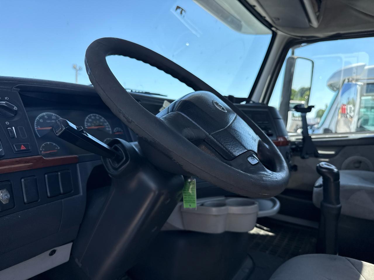 Volvo VNL  2012