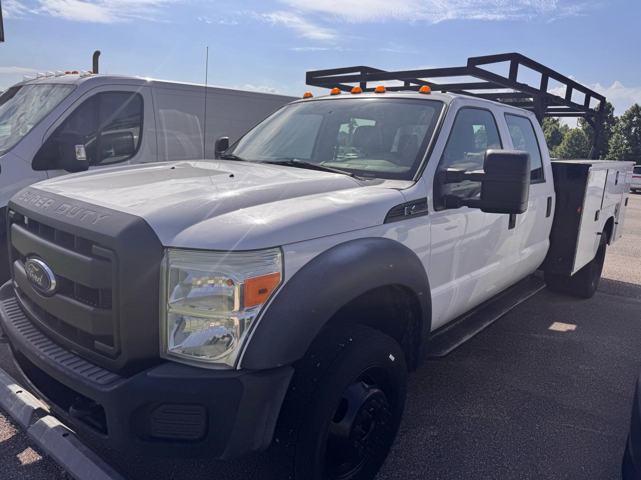 2017 Ford Super Duty F-350 DRW Lariat 4WD Crew Cab 179" WB 60" CA
