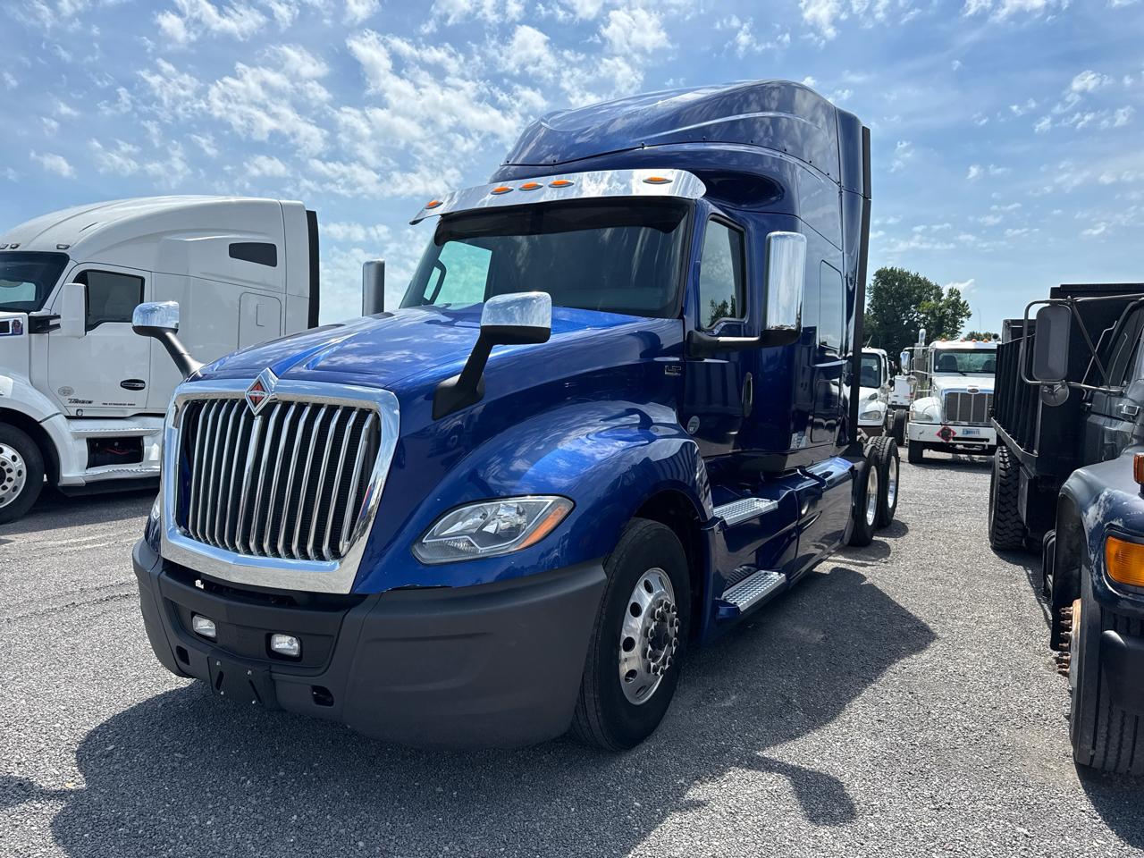 International LT Series  2020