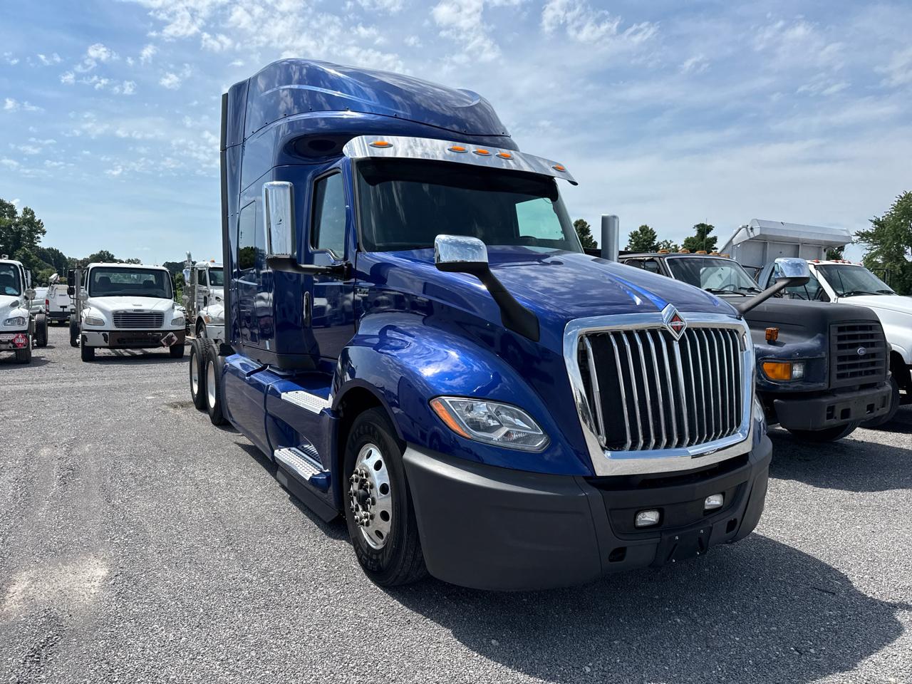 International LT Series  2020