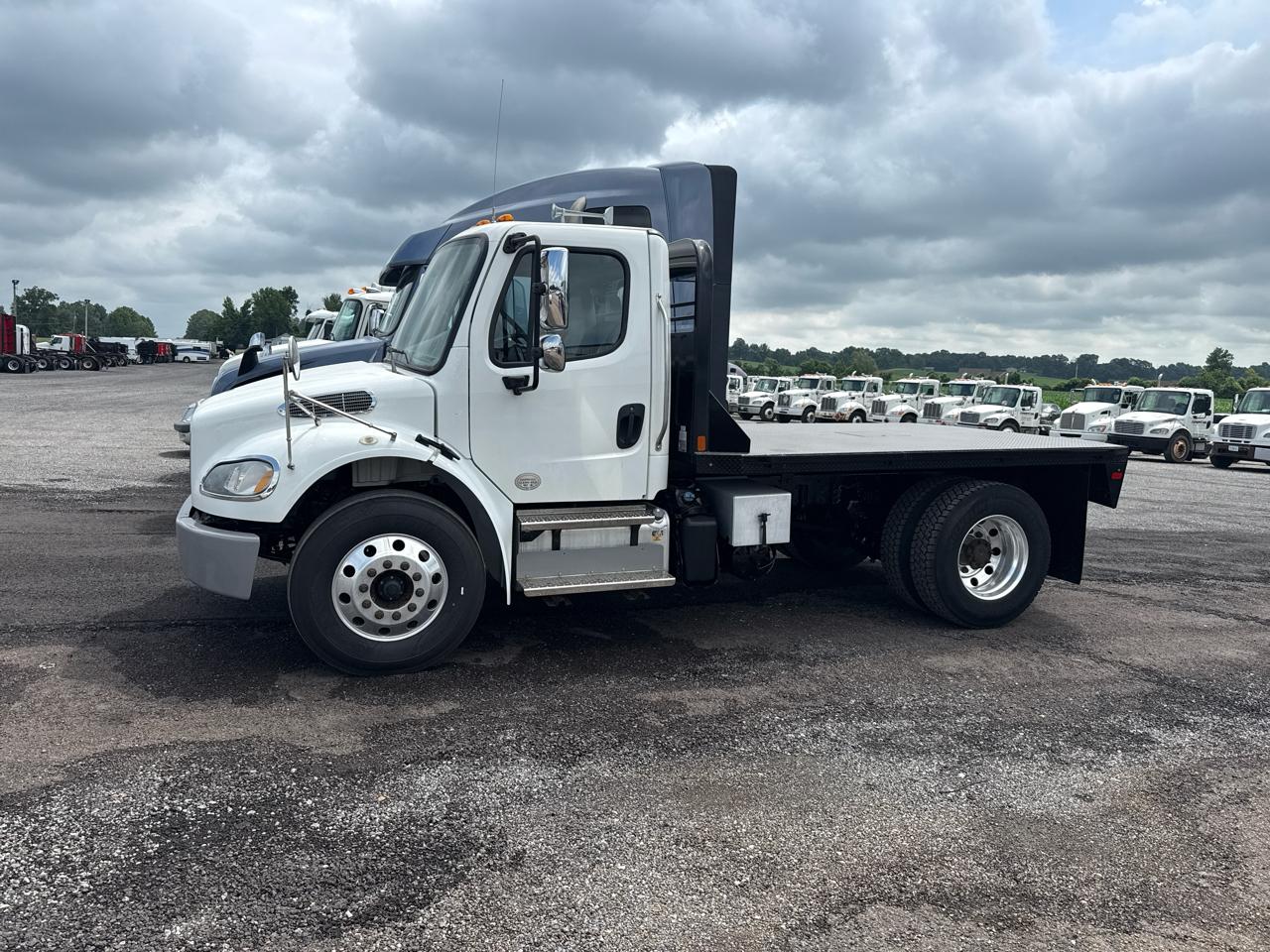 Freightliner M2  2015