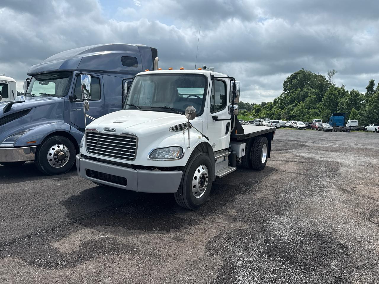 Freightliner M2  2015