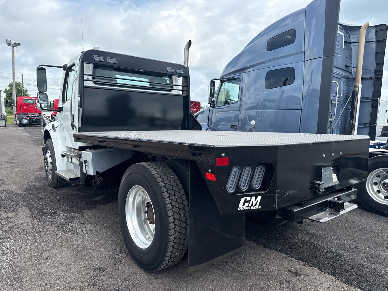 Freightliner M2  2015