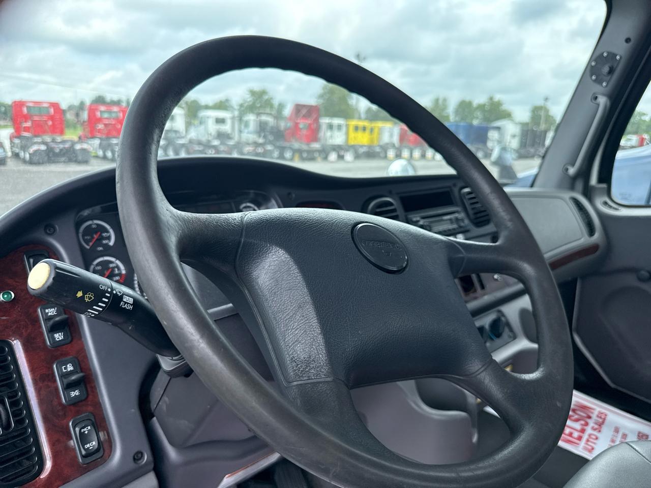 Freightliner M2  2015