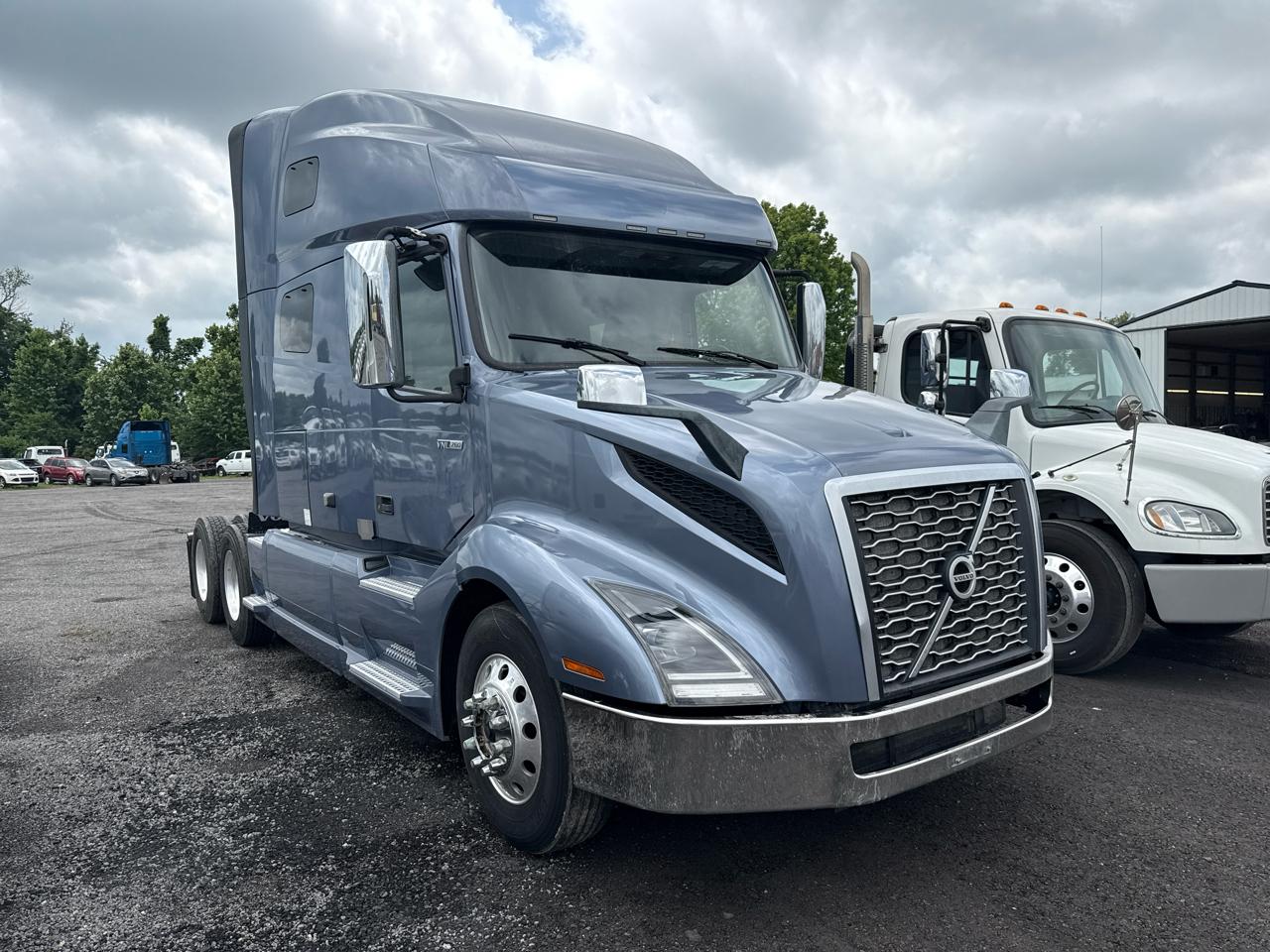 Volvo VNL  2023