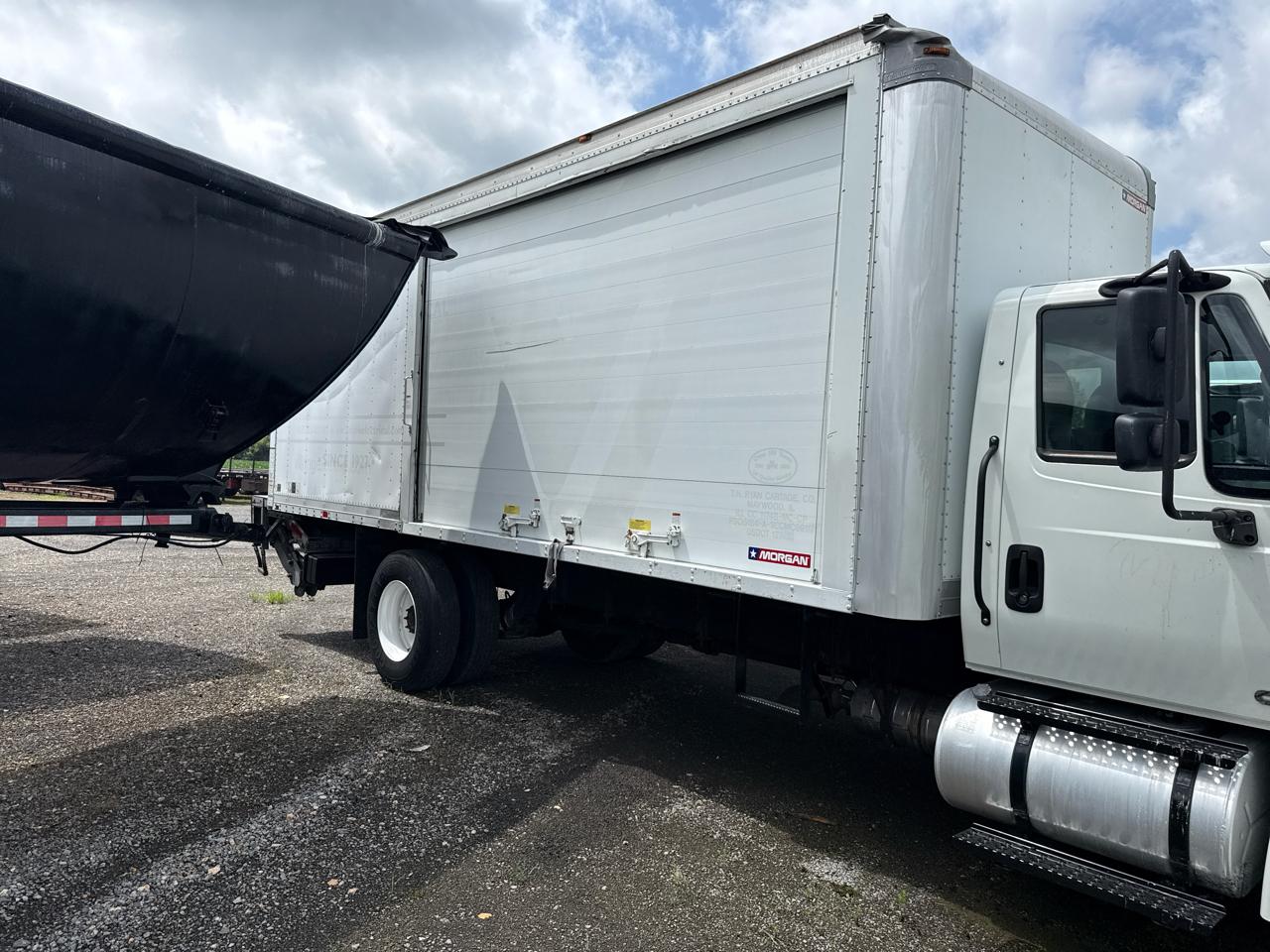 International 4300  2019