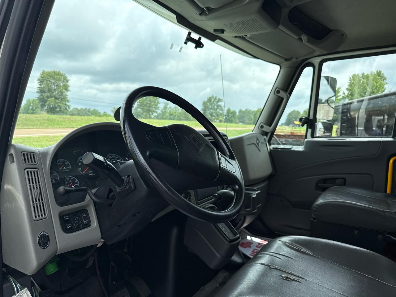 International 4300  2019