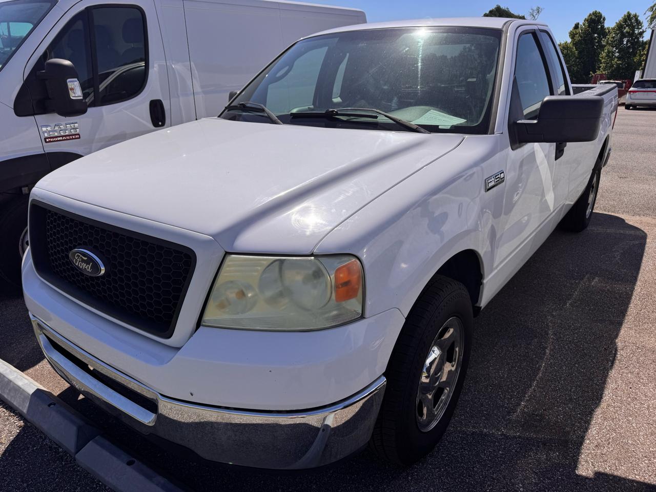 Ford F-150 Reg Cab 126" XLT 2006