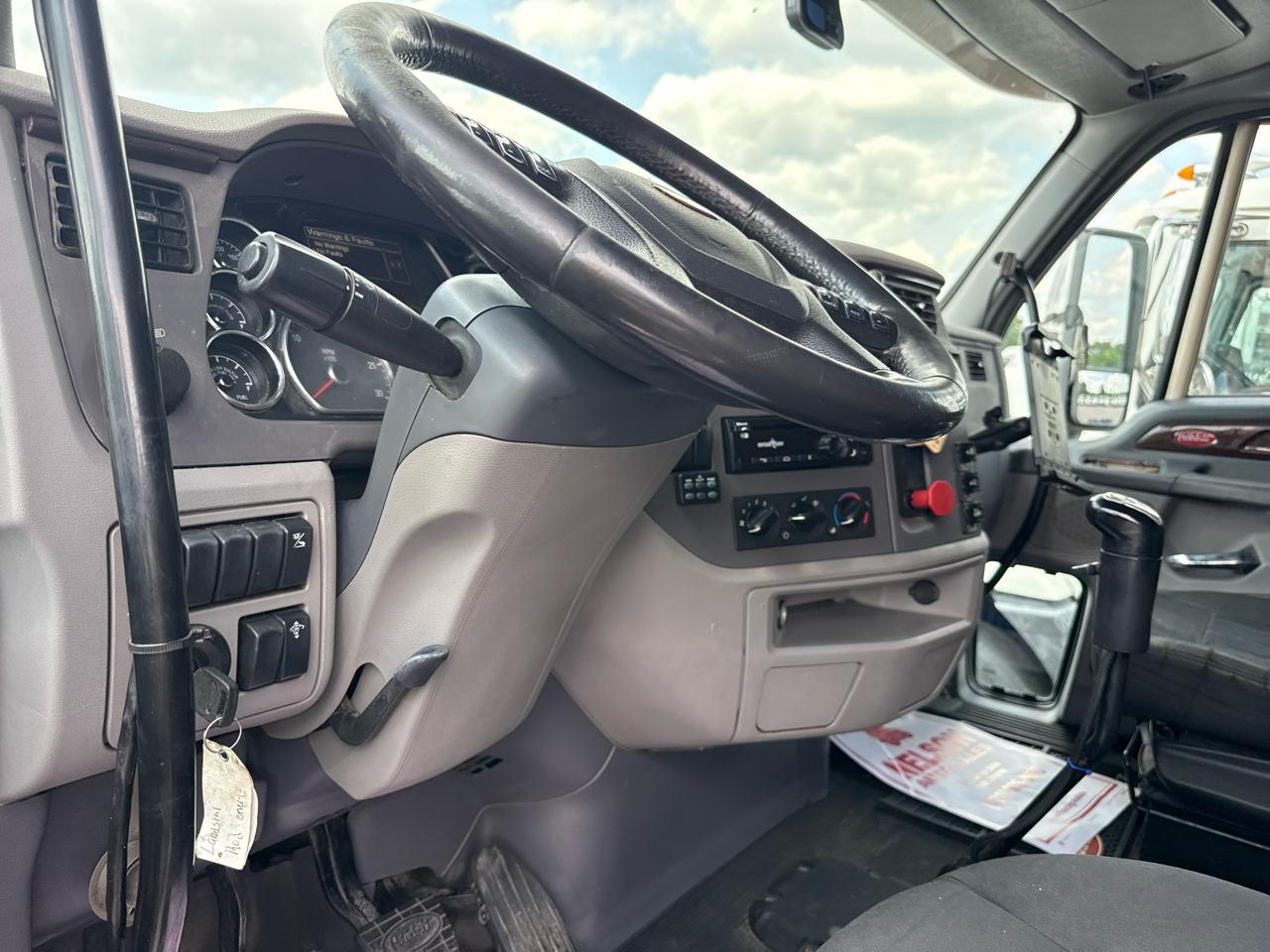 Peterbilt 587  2014
