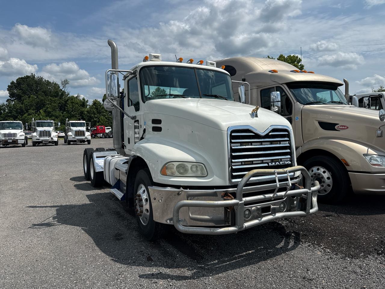 Mack CXU613  2015