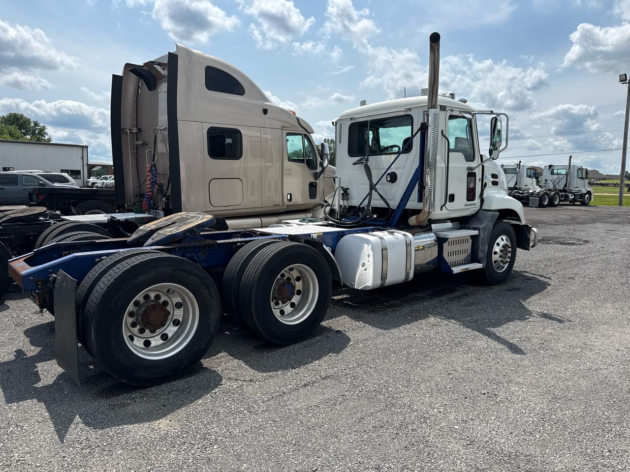 Mack CXU613  2015