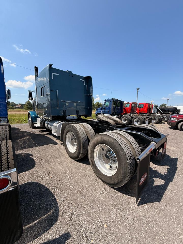 Peterbilt 389  2013