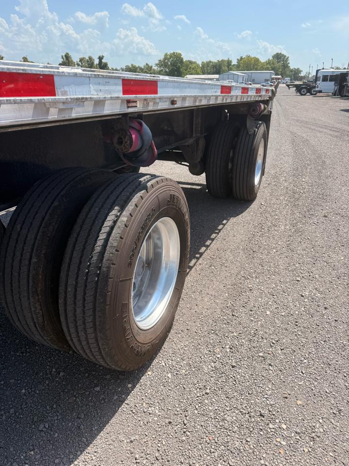 Utility Trailer Manufacturer Flat Bed  1989