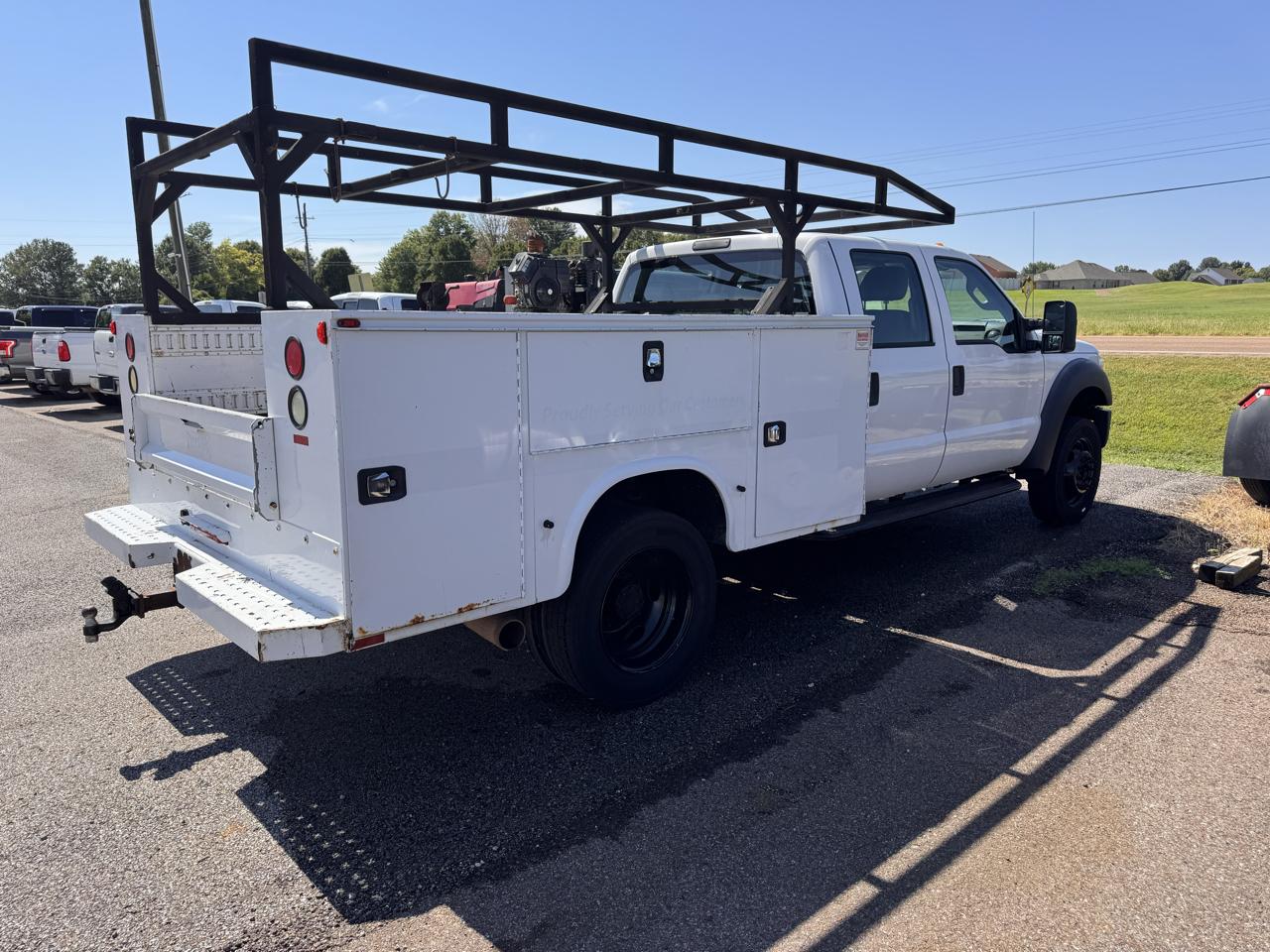Ford Super Duty F-450 DRW 2WD Crew Cab 200" WB 84" CA XLT 2015