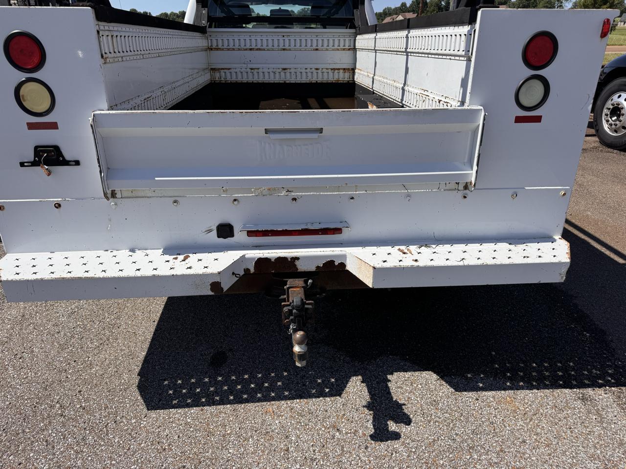 Ford Super Duty F-450 DRW 2WD Crew Cab 200" WB 84" CA XLT 2015