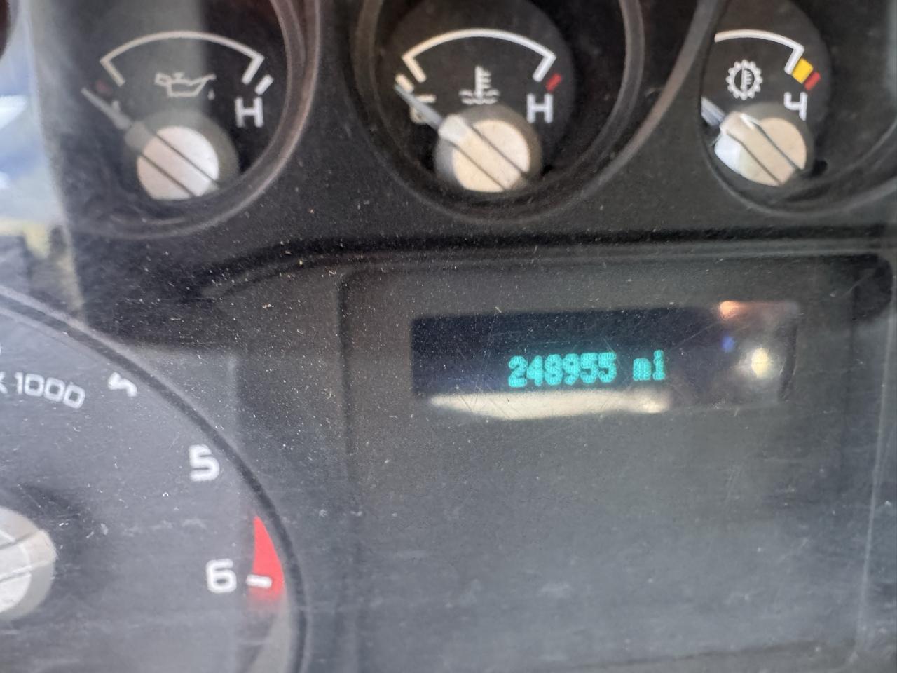 Ford Super Duty F-450 DRW 2WD Crew Cab 200" WB 84" CA XLT 2015