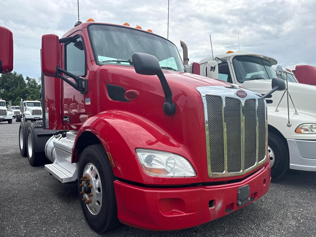 Peterbilt 587  2019