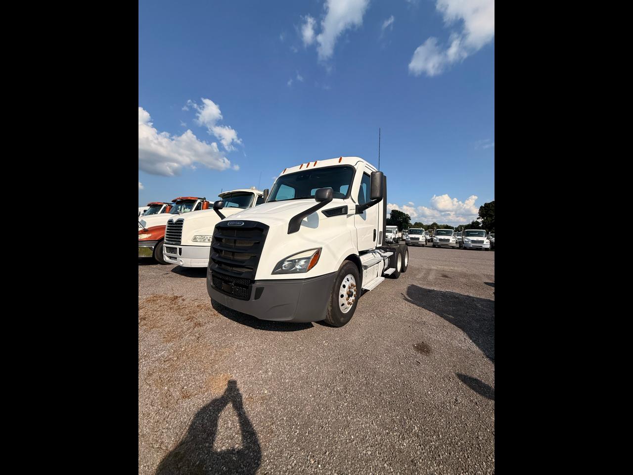 2021 Freightliner Cascadia 
