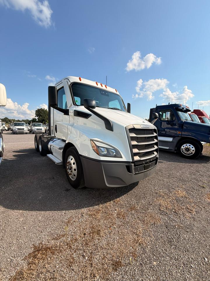 Freightliner Cascadia  2021