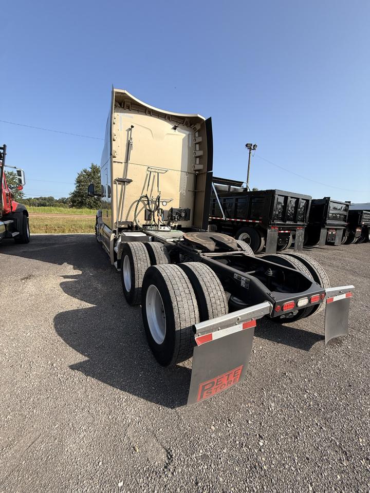 Peterbilt 579  2023
