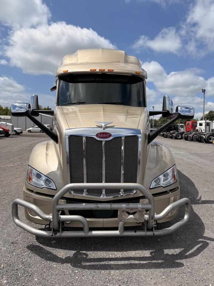 Peterbilt 579  2023