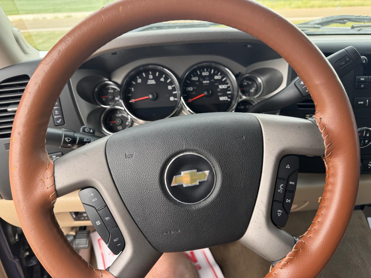 Chevrolet Silverado 1500 4WD Crew Cab 143.5" LT 2012