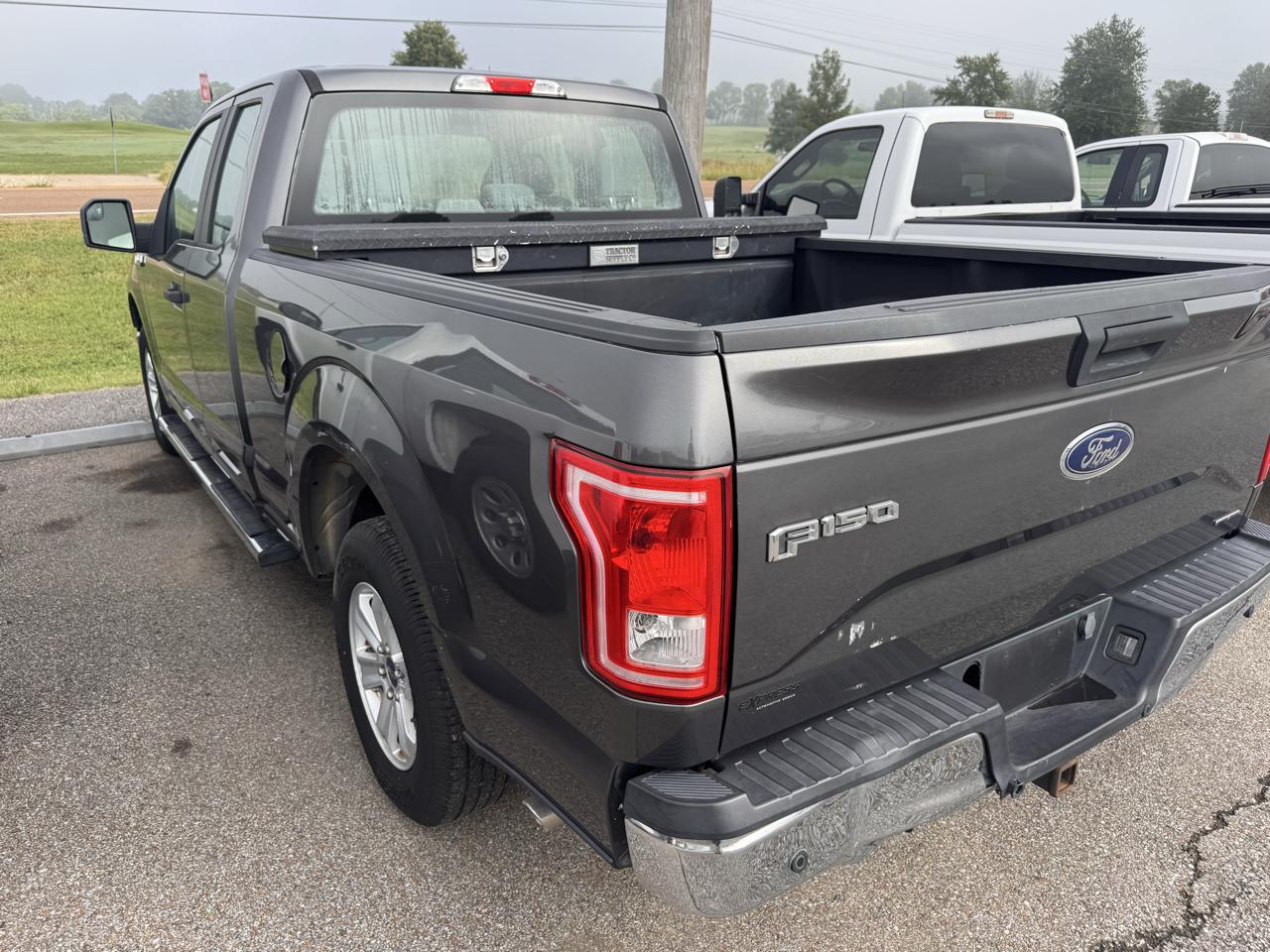 Ford F-150 2WD Supercab 163" XL 2015