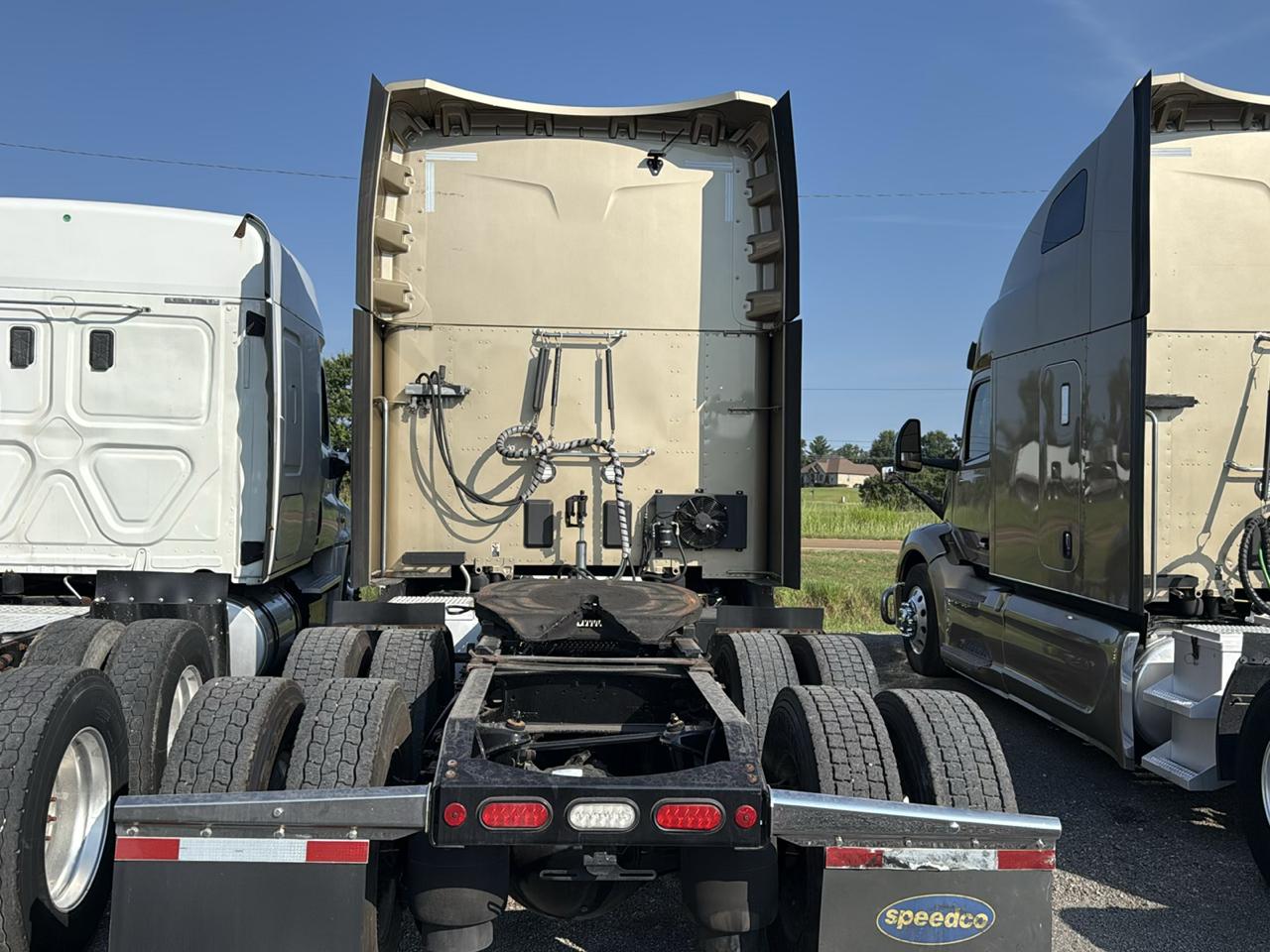 Peterbilt 579  2023