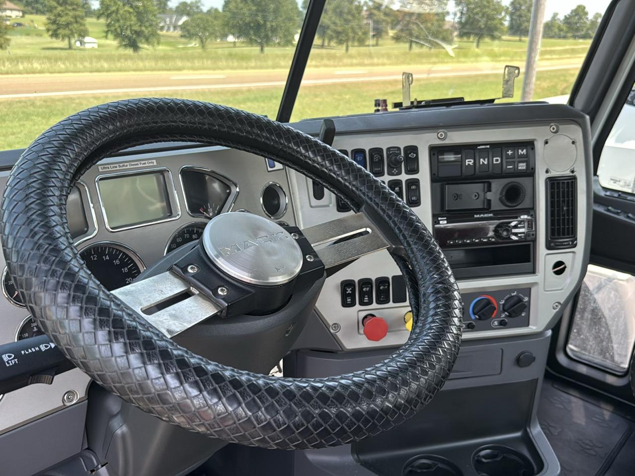 Mack CXU613  2015