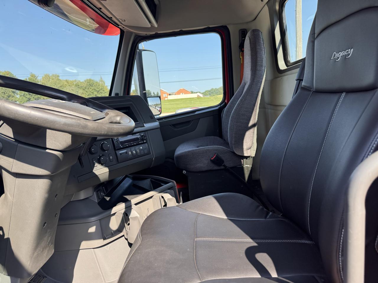 Volvo VNL  2022