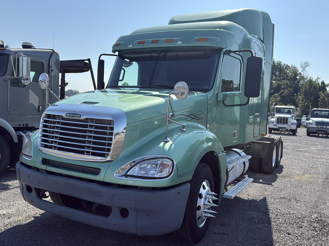 Freightliner Columbia  2012