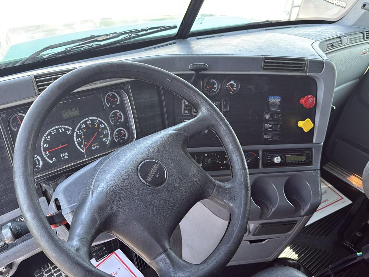 Freightliner Columbia  2012
