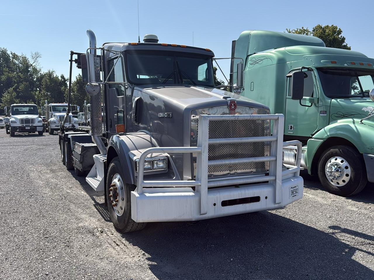 Kenworth T6 Series  2011