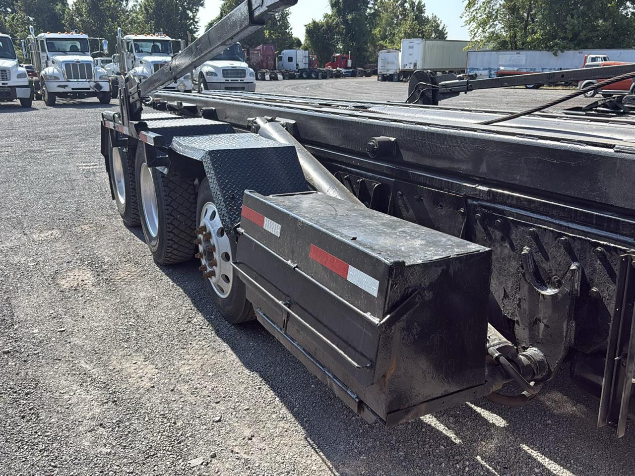 Kenworth T6 Series  2011