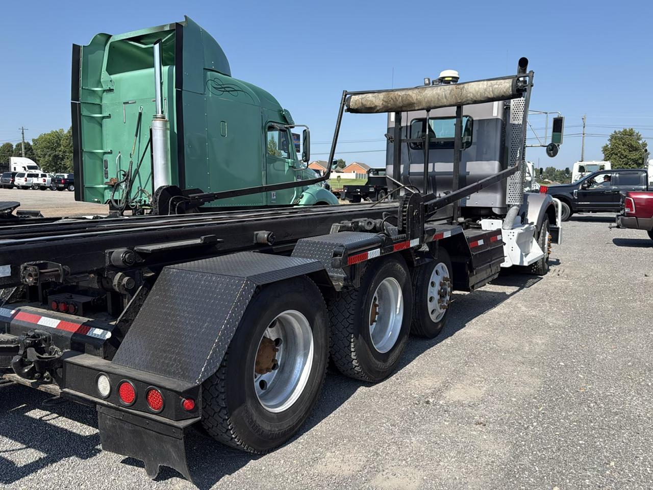 Kenworth T6 Series  2011