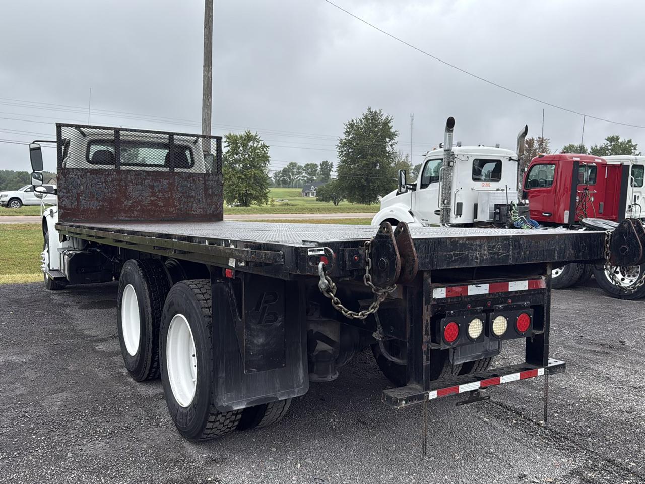Freightliner M2 Medium Duty  2015