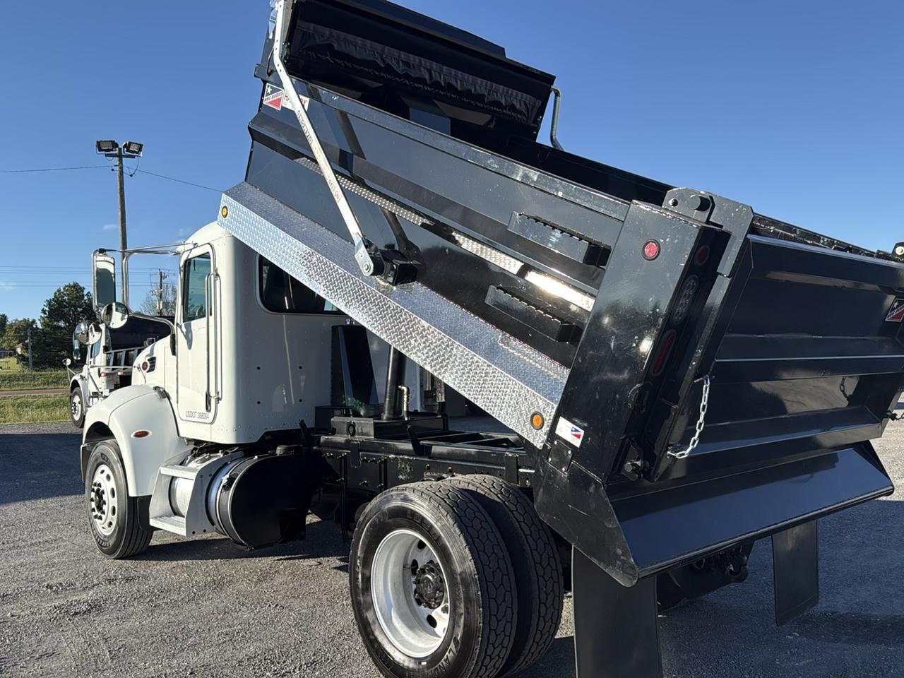 Peterbilt 337  2014